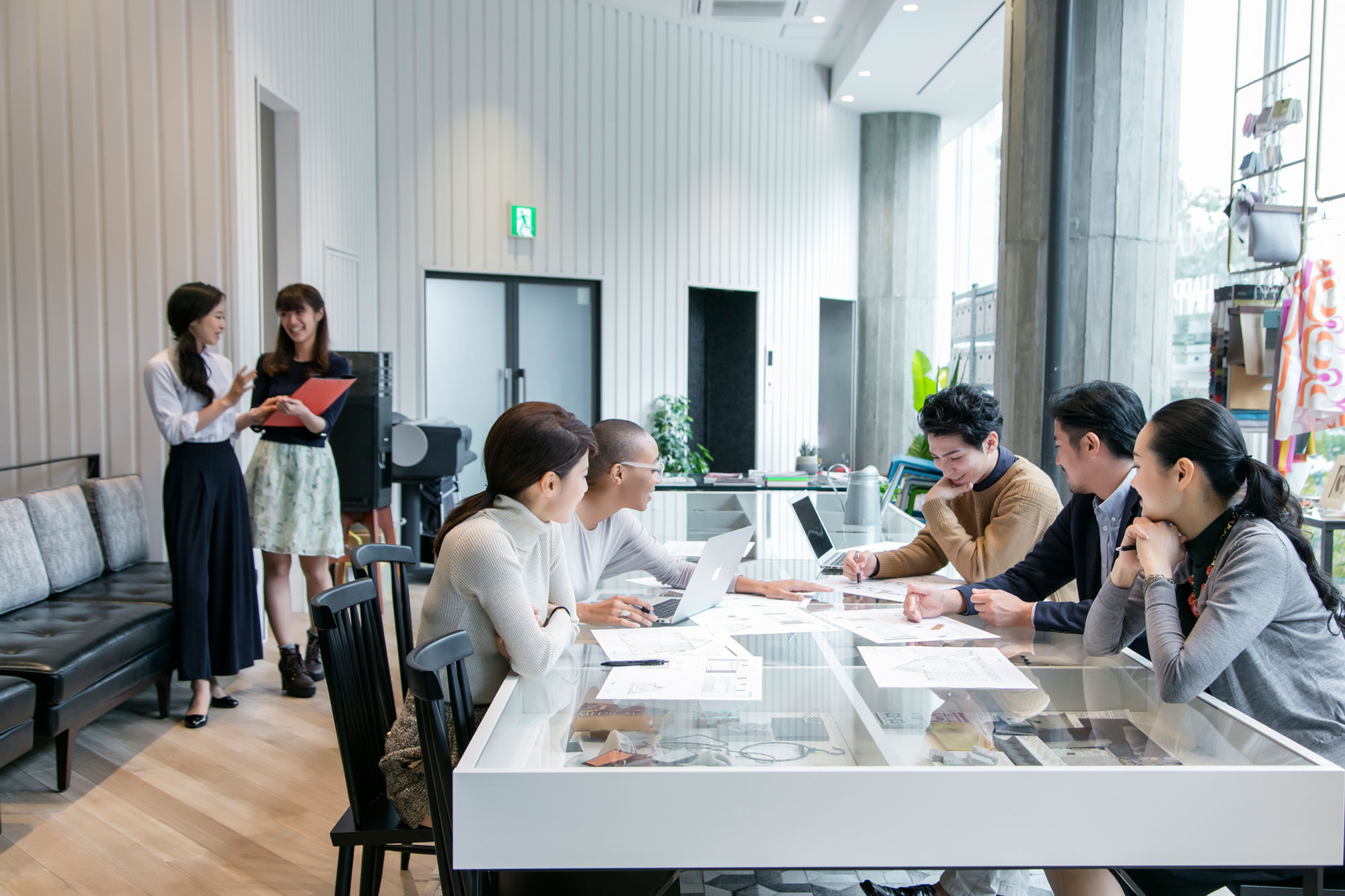 仕事探しから就業後のフォローまで一貫してサポートします。